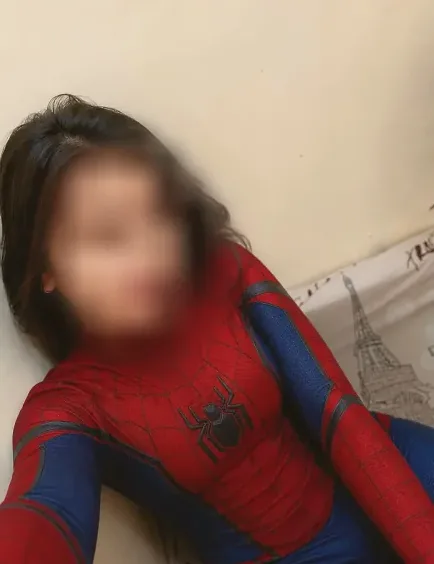 Angelika, 25