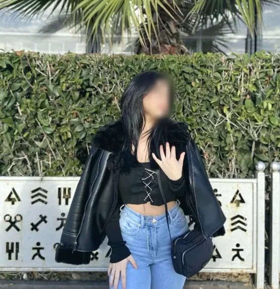 Christina, 19