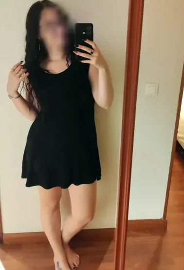 Daniela, 29