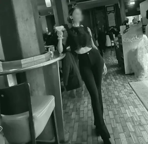 Greta, 37