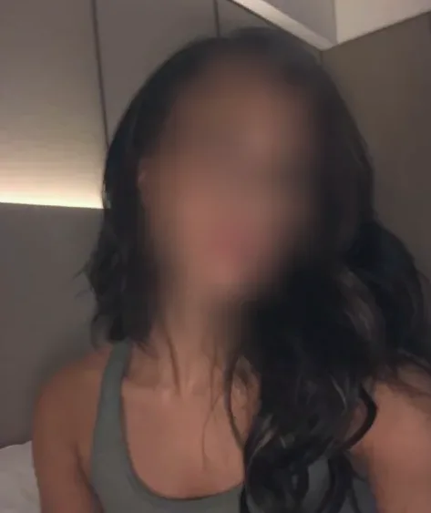 Larissa, 33