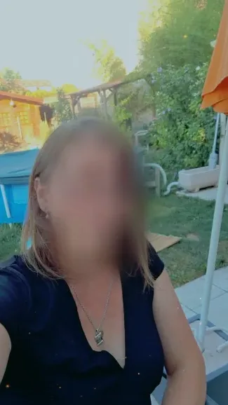 Laura, 37