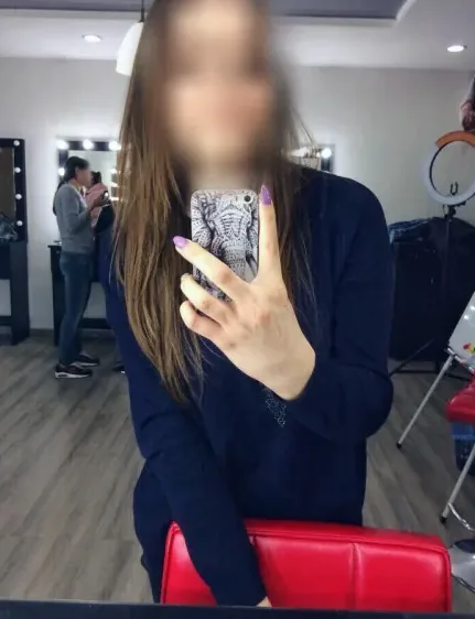 Nicole, 29