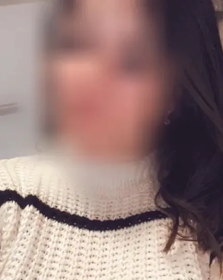 Sabrina, 31