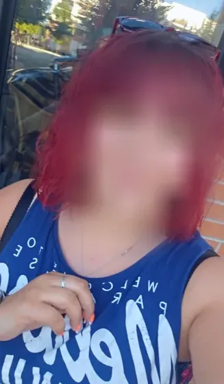 Simone, 28
